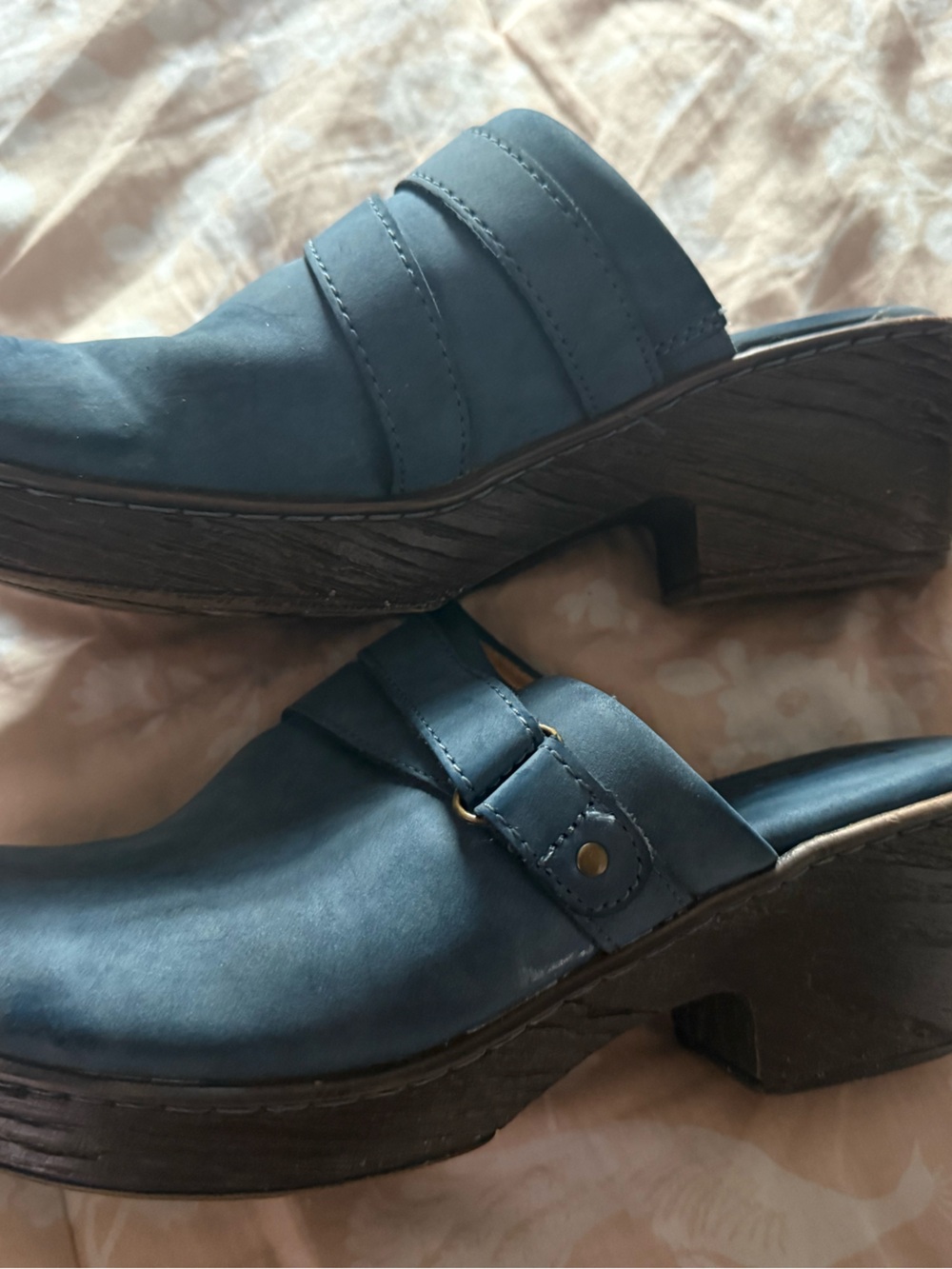 Womens Blue clogs